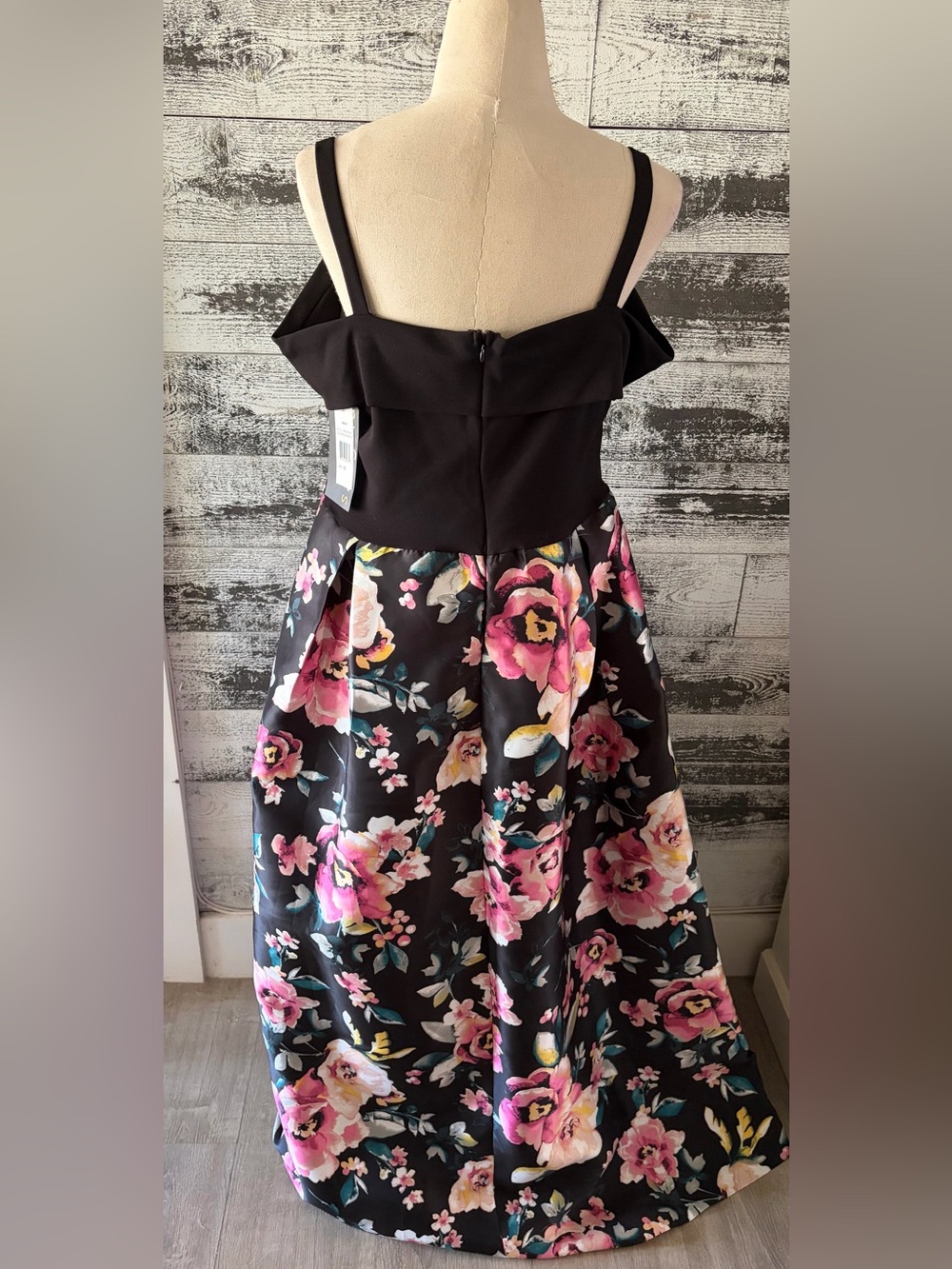 NWT Sangria Black Floral Dress with Pink Blooms - Picture 3 of 9